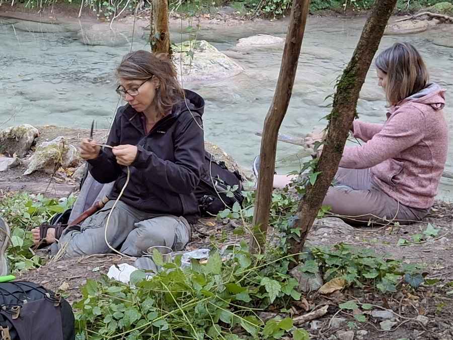stage vie sauvage en drôme en pleine nature en tribu vannerie sauvage gervanne